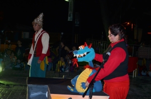 Asociación Civil Tknela Teatro presentó la pieza “Cuentos malvados dignos de ser contados”,  que resultó del mayor deleite de los asistentes en la plaza Miranda de Guanare