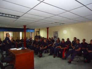 Miguel Godoy junto a los comandantes de bomberos afinaron  detalles para la semana del efectivo bomberil  